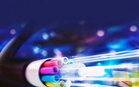 La fibra óptica: Transformando exigencias del sector público y privado La fibra óptica: Transformando exigencias del sector público y privado
