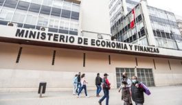 2025 fue un año histórico para la confianza empresarial: los 12 indicadores cerraron en tramo optimista, según el MEF