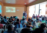 Capacitan en temas de minería y responsabilidad social a miembros de la Comunidad Campesina de Quelcaya en Puno